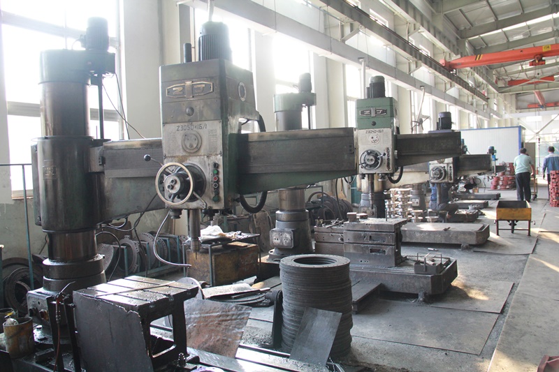 裕华机械生产工厂